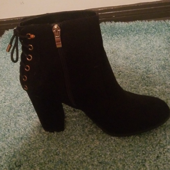 Boots - Picture 2 of 3